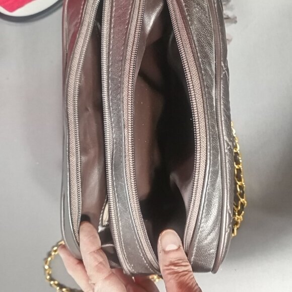 Quilted Brown Leather Shoulder Bag – Tassel & Chain Strap - Picture 9 of 16